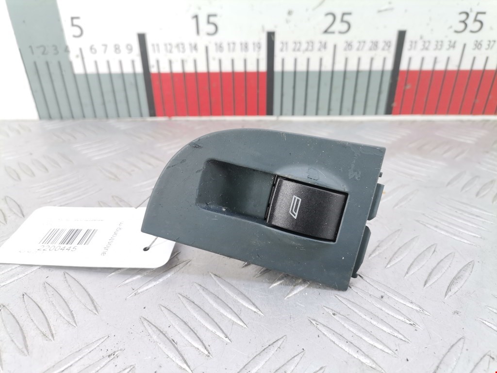Кнопка стеклоподъемника AUDI A6 C5 1997-2004