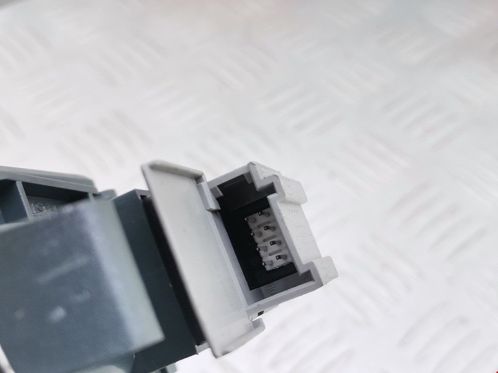 Кнопка стеклоподъемника AUDI A6 C5 1997-2004