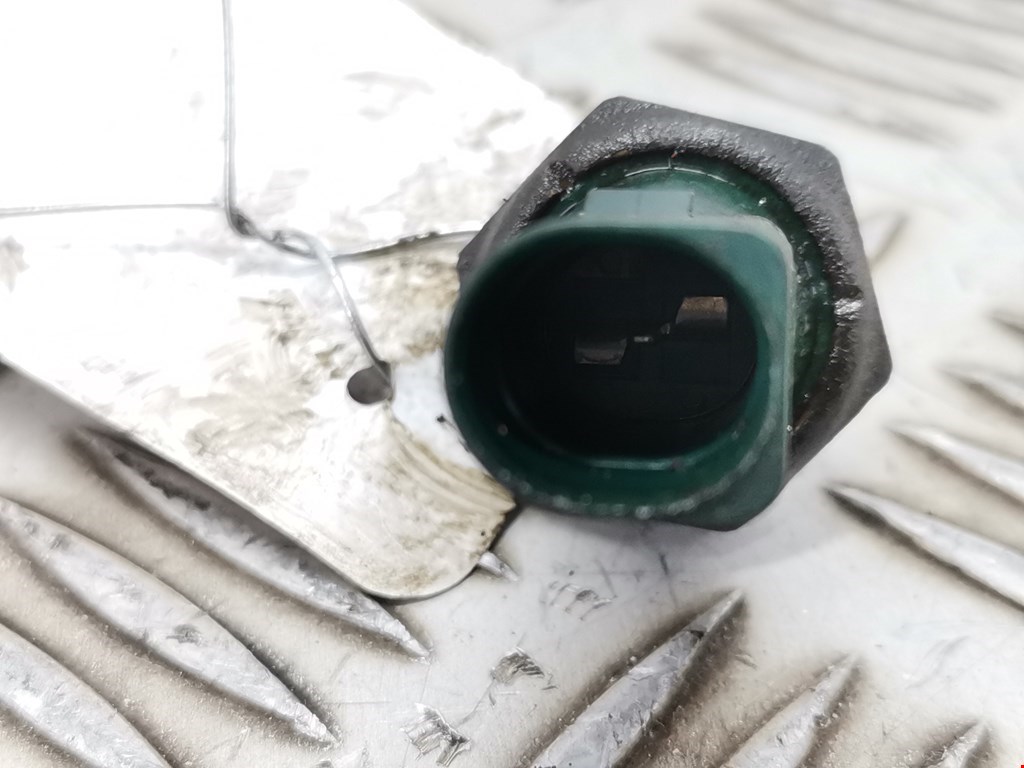 Датчик давления масла VOLKSWAGEN Golf IV 1997-2003