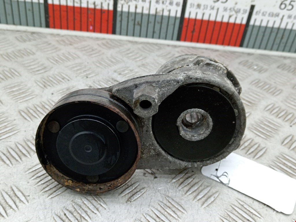 Натяжитель ремня генератора (приводного поликлинового ремня Audi A6 C5 (1997-2005)