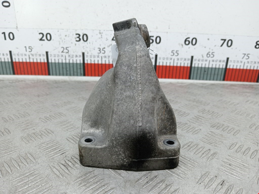 Кронштейн (крепление лапа) двигателя Mercedes E-Class (W211) (2002-2009)