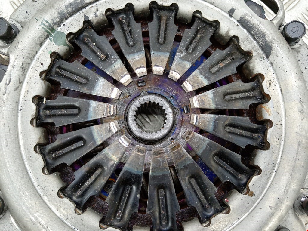 Маховик (демпфер сцепления) MAZDA Premacy CP 1999-2004