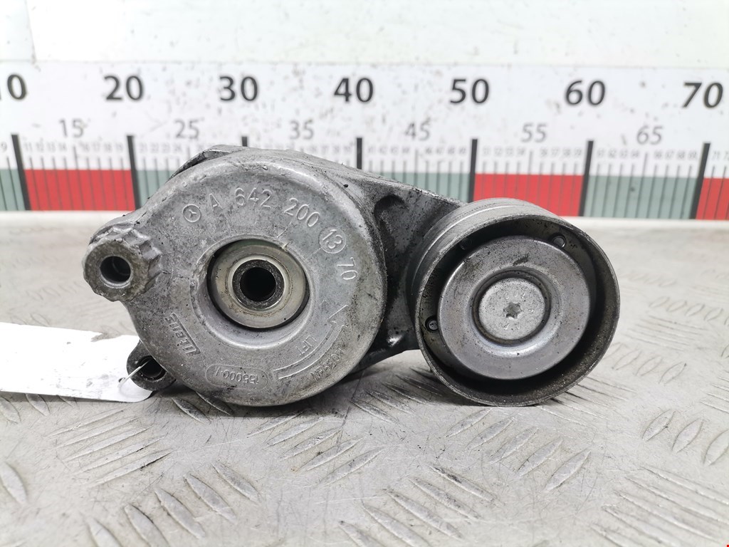 Натяжитель ремня генератора (приводного поликлинового ремня Mercedes E-Class (W211) (2002-2009)