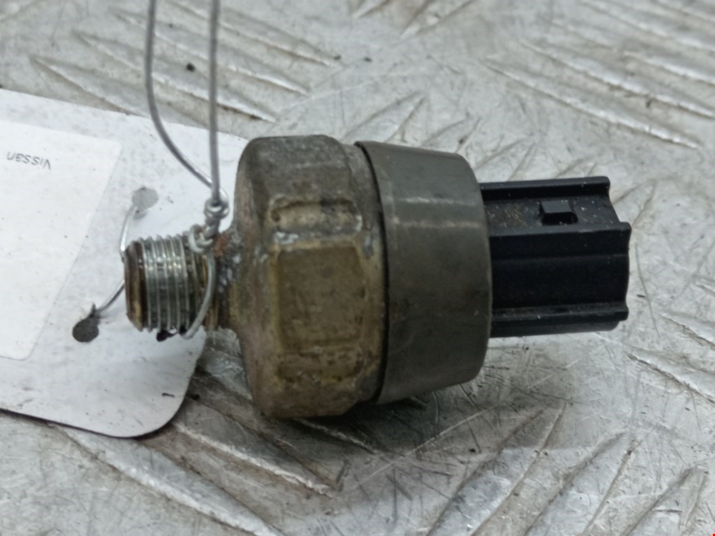 Датчик давления масла NISSAN Tiida C11 2004-2014