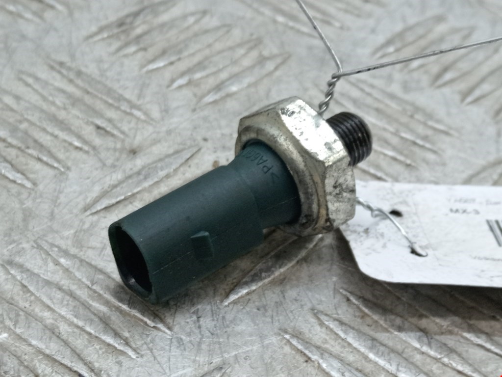 Датчик давления масла VOLKSWAGEN Golf IV 1997-2003