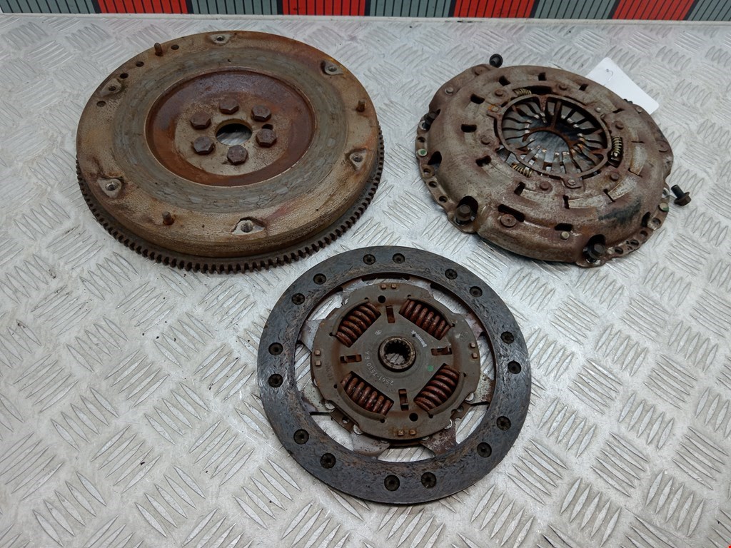 Маховик (демпфер сцепления) MAZDA Mazda 2 DY 2003-2007