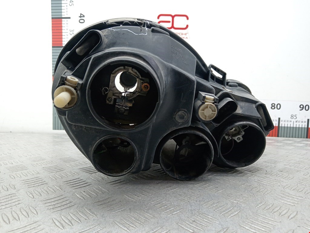 Фара левая VOLKSWAGEN Polo IV 2001-2009