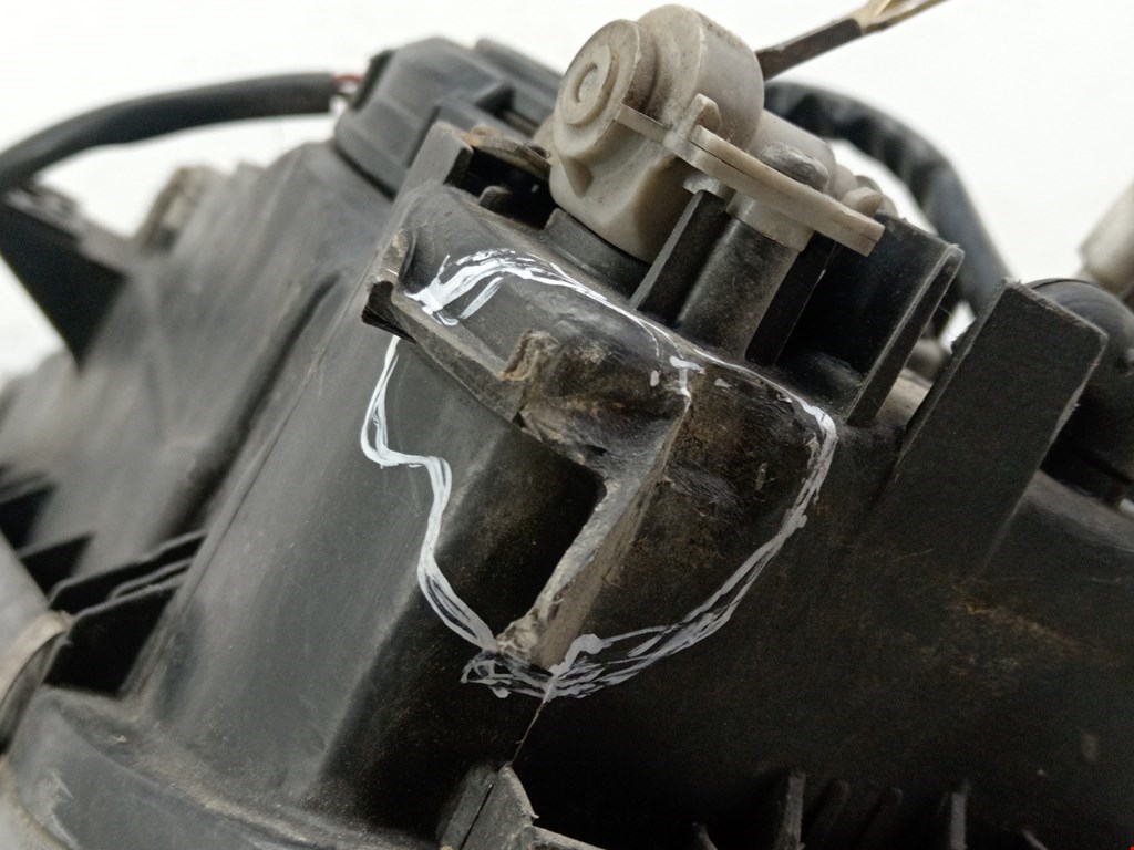 Фара правая MITSUBISHI Galant VII 1992-1998