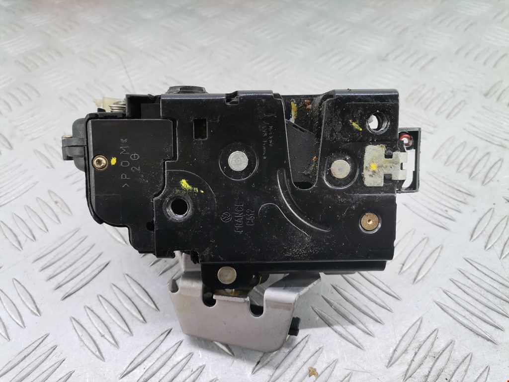 Замок двери задней левой AUDI A6 C5 1997-2004