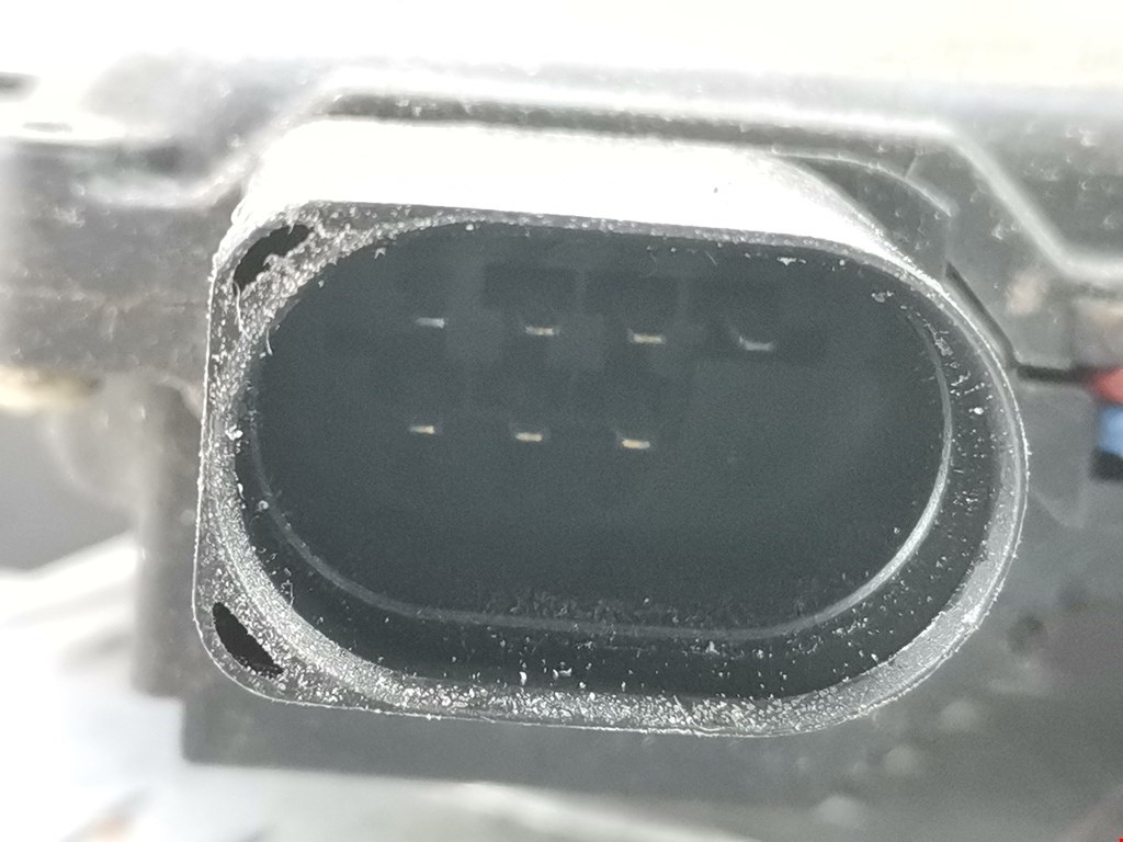 Замок двери задней левой AUDI A6 C5 1997-2004