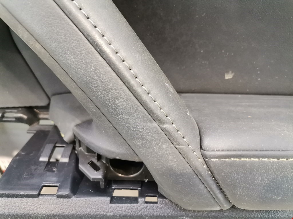 Обшивка двери передняя правая TOYOTA Land Cruiser Prado 150 2009-2024