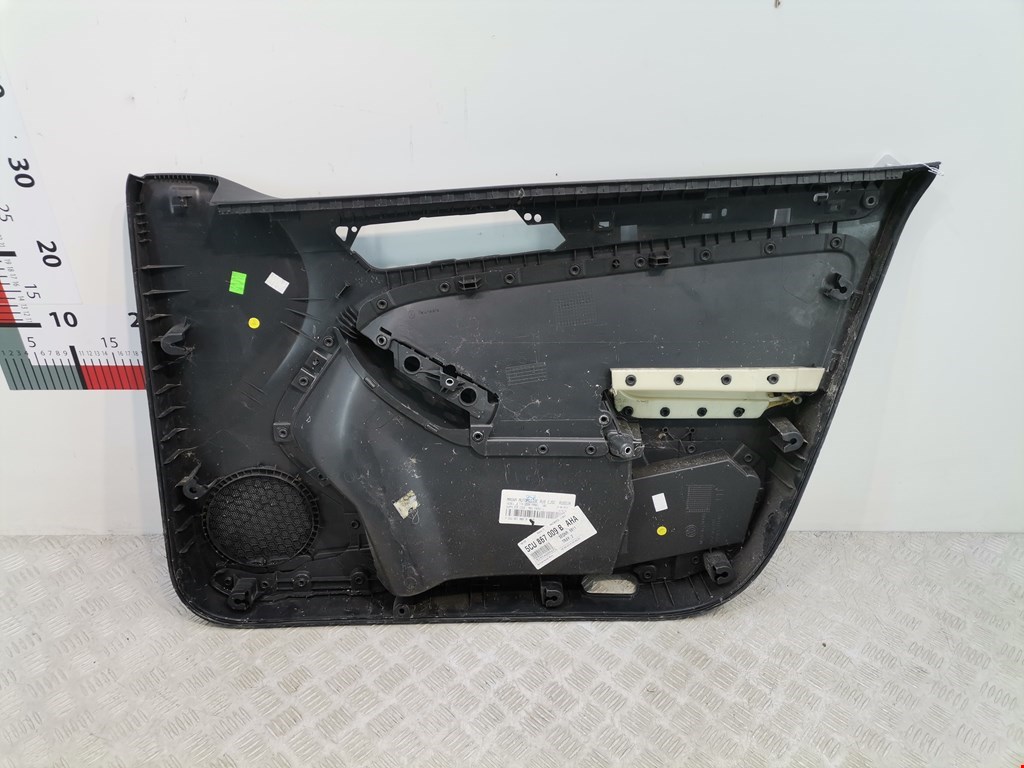 Обшивка двери передняя левая VOLKSWAGEN Jetta VI 2011-2017