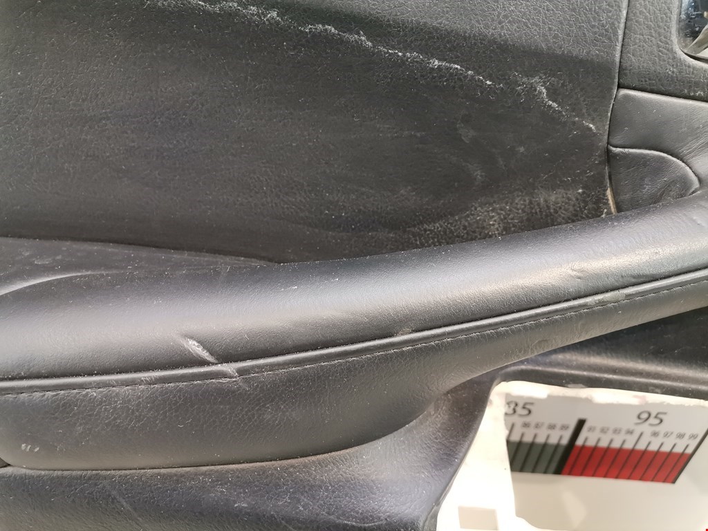 Обшивка двери задняя левая LEXUS LX 570 2007-н.в.