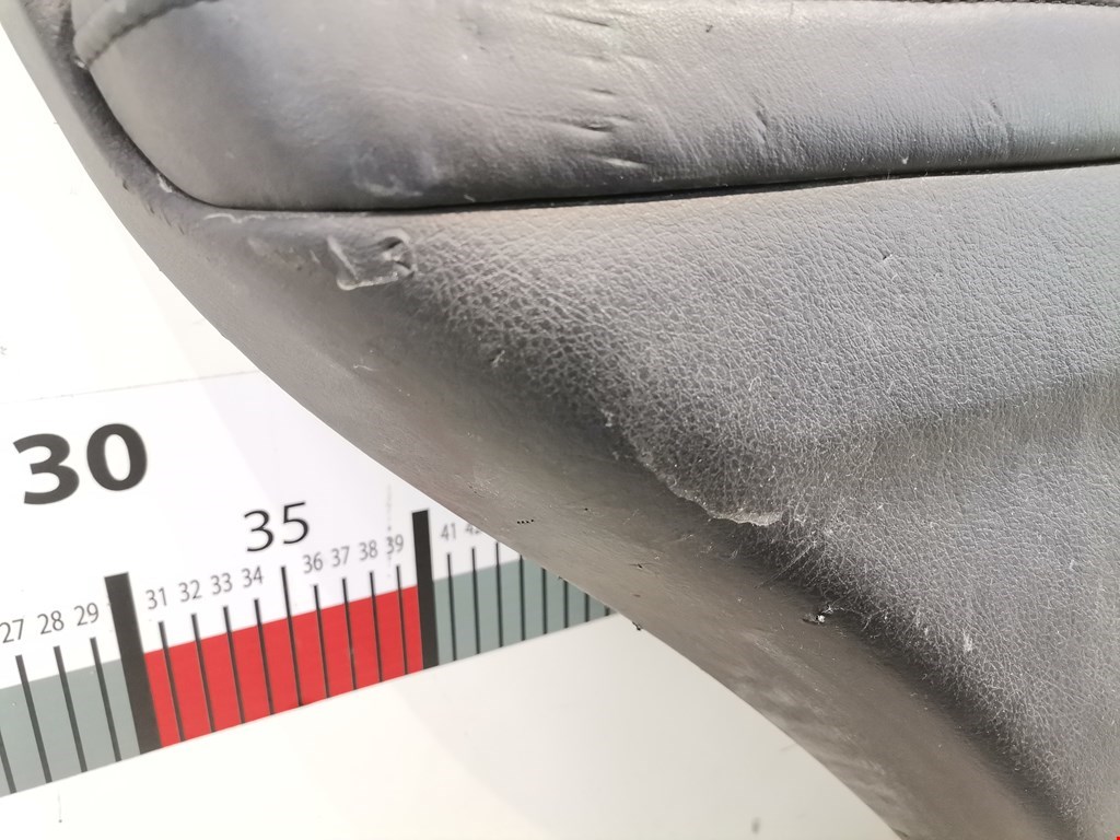 Обшивка двери задняя левая LEXUS LX 570 2007-н.в.