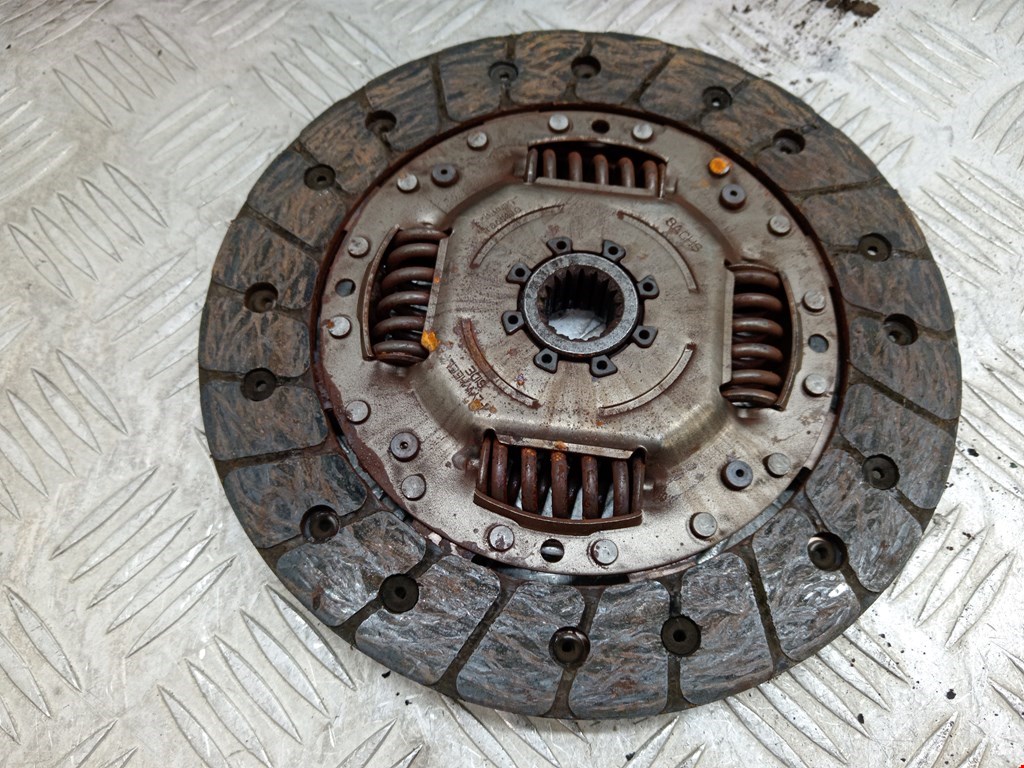 Маховик (демпфер сцепления) FORD Fiesta 2001-2008