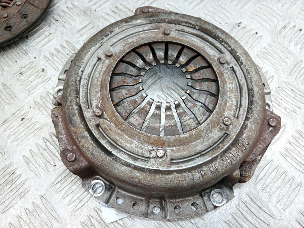 Маховик (демпфер сцепления) FORD Fiesta 2001-2008