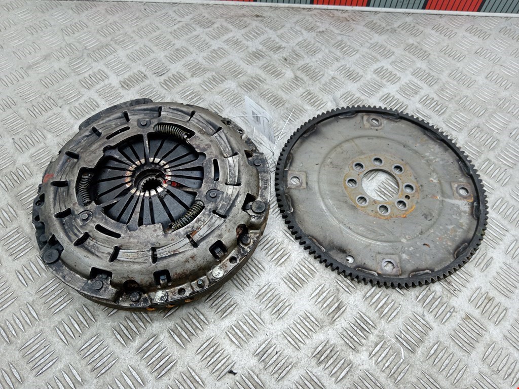 Маховик (демпфер сцепления) CHRYSLER PT Cruser 2000-2010