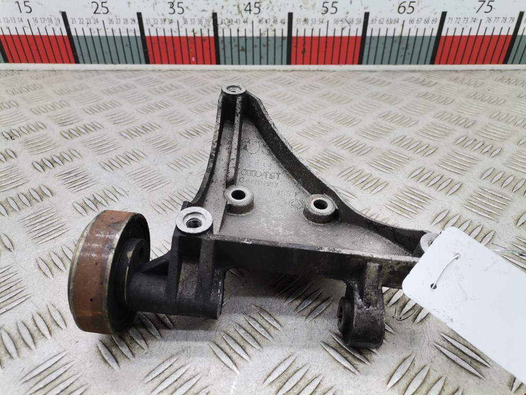 Кронштейн кондиционера AUDI A6 C5 1997-2004