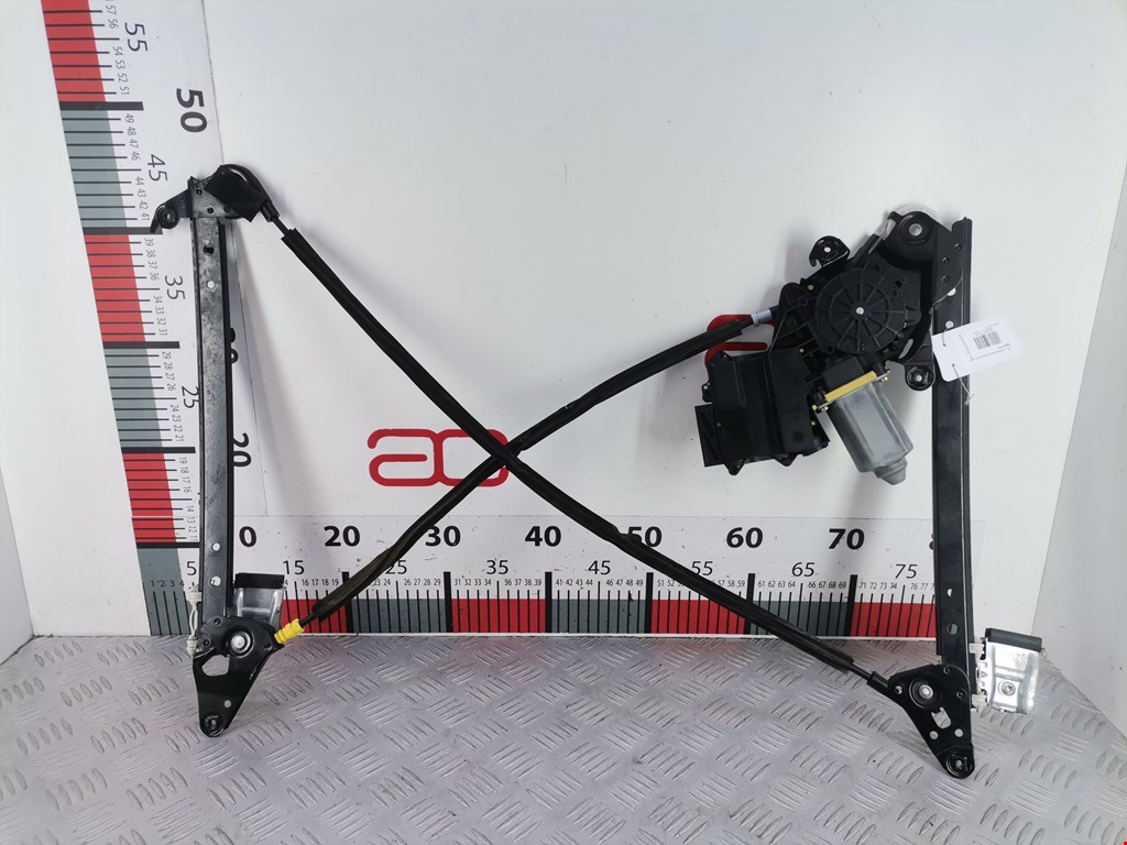 Стеклоподъемник задний левый SEAT Alhambra 1996-2010