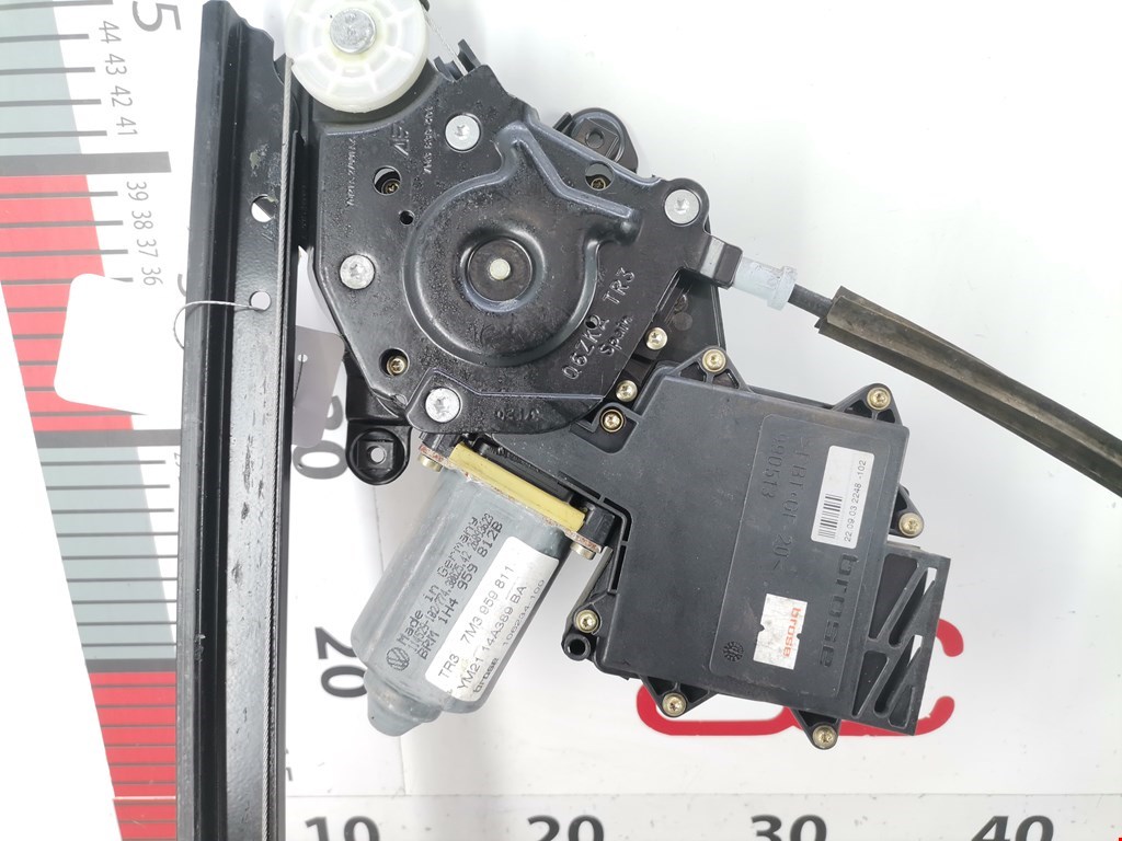 Стеклоподъемник задний левый SEAT Alhambra 1996-2010