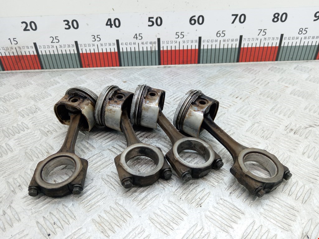 Поршень с шатуном RENAULT Modus 2004-2012