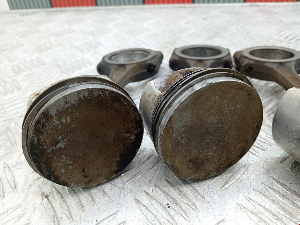 Поршень с шатуном RENAULT Modus 2004-2012