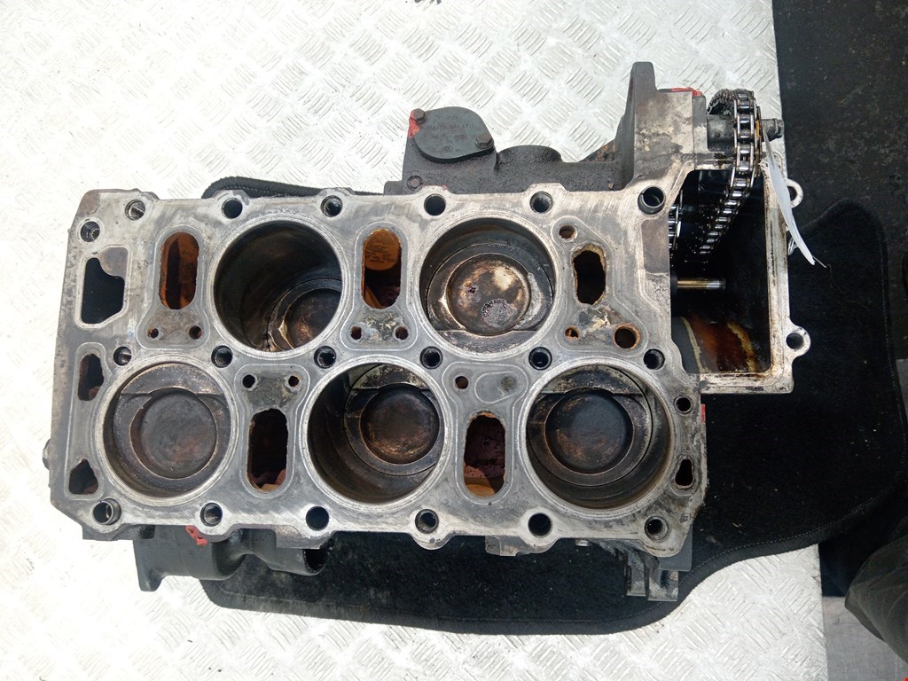 Блок цилиндров VOLKSWAGEN Bora 1998-2005