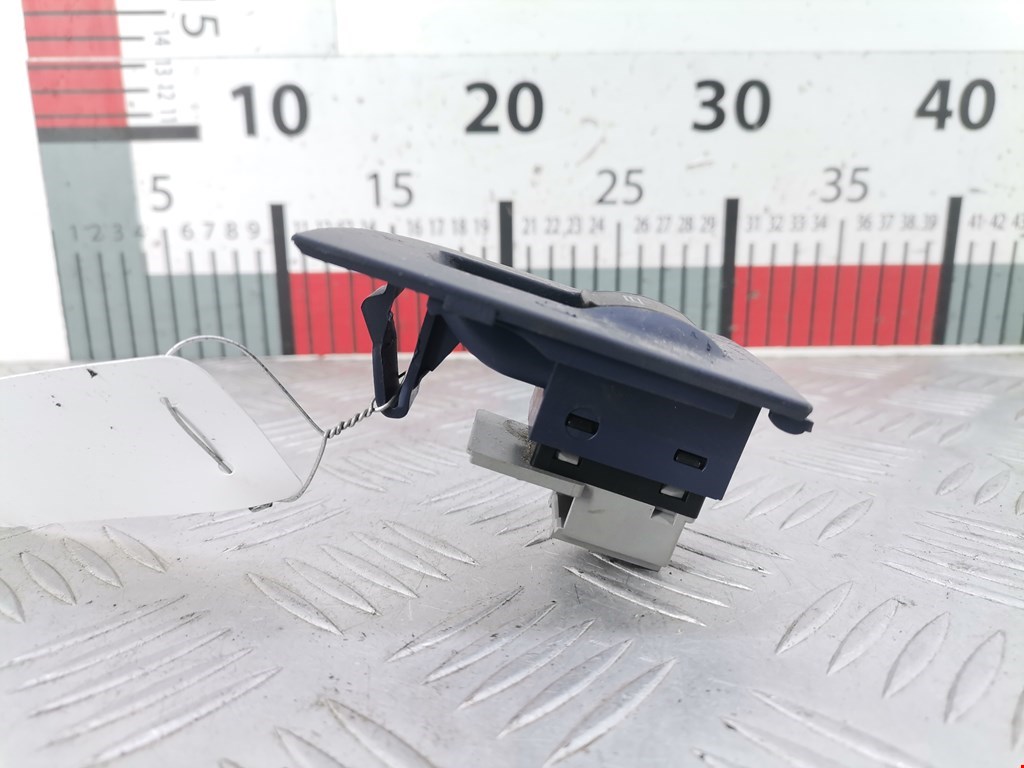 Кнопка стеклоподъемника AUDI A6 C5 1997-2004