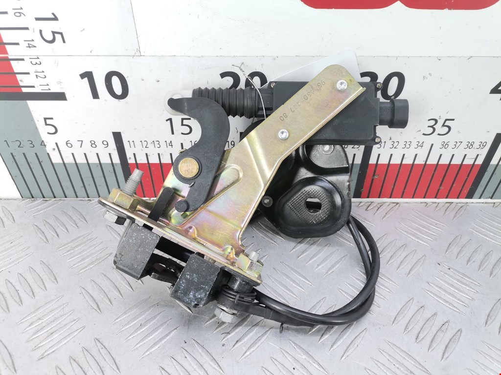 Замок багажника (крышки двери) CITROEN C3 2002-2009