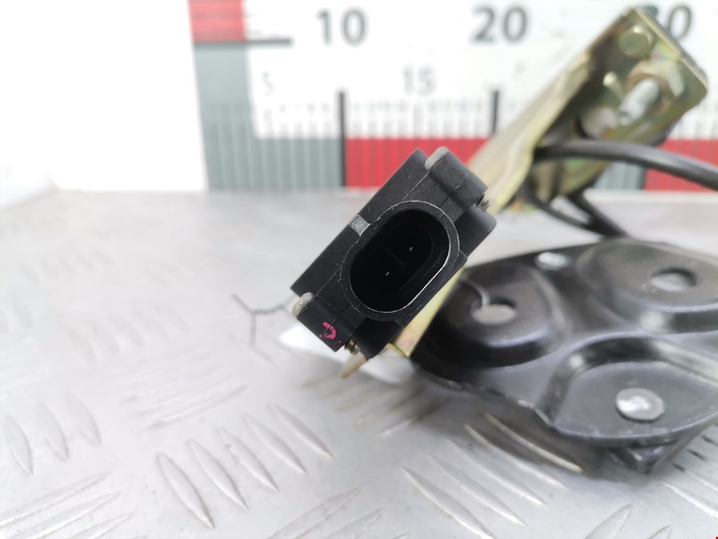 Замок багажника (крышки двери) CITROEN C3 2002-2009