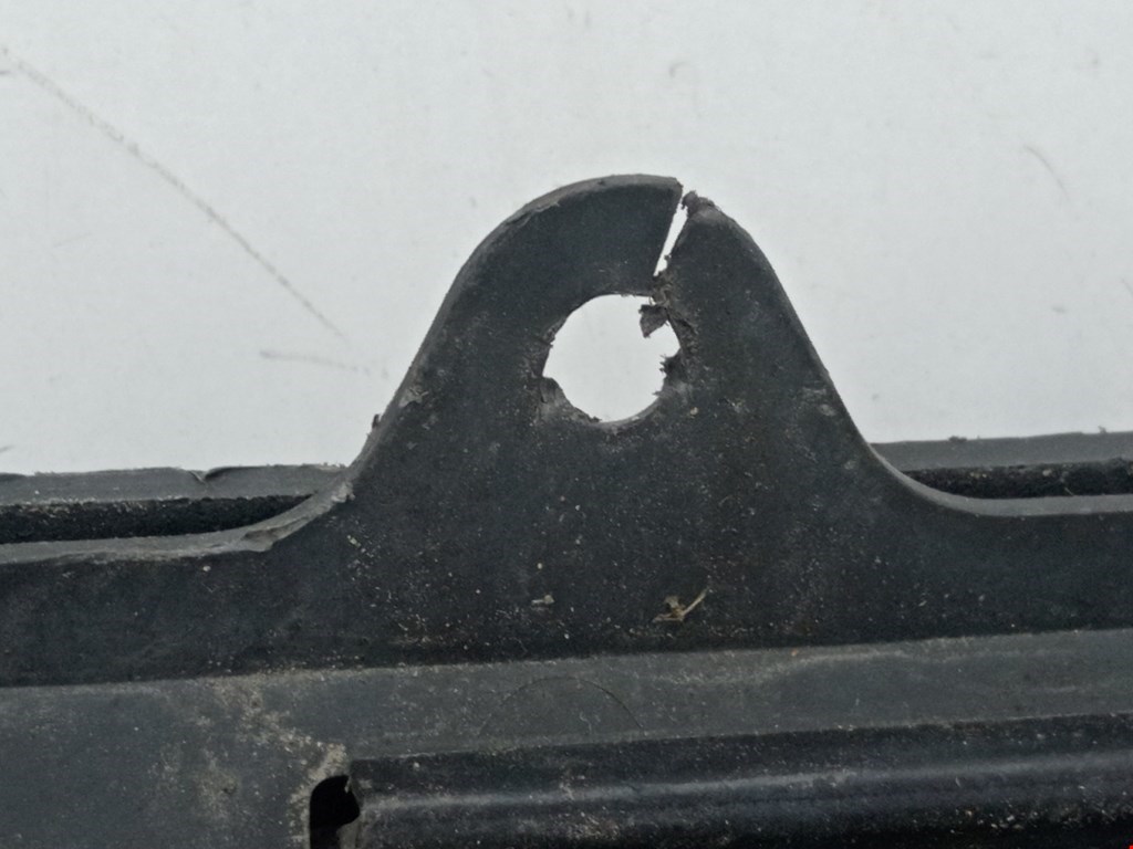 Решетка радиатора FORD Mondeo IV 2007-2015