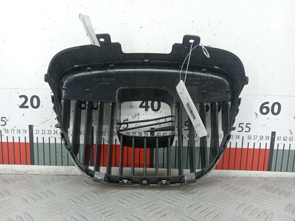 Решетка радиатора SEAT Ibiza 2002-2008