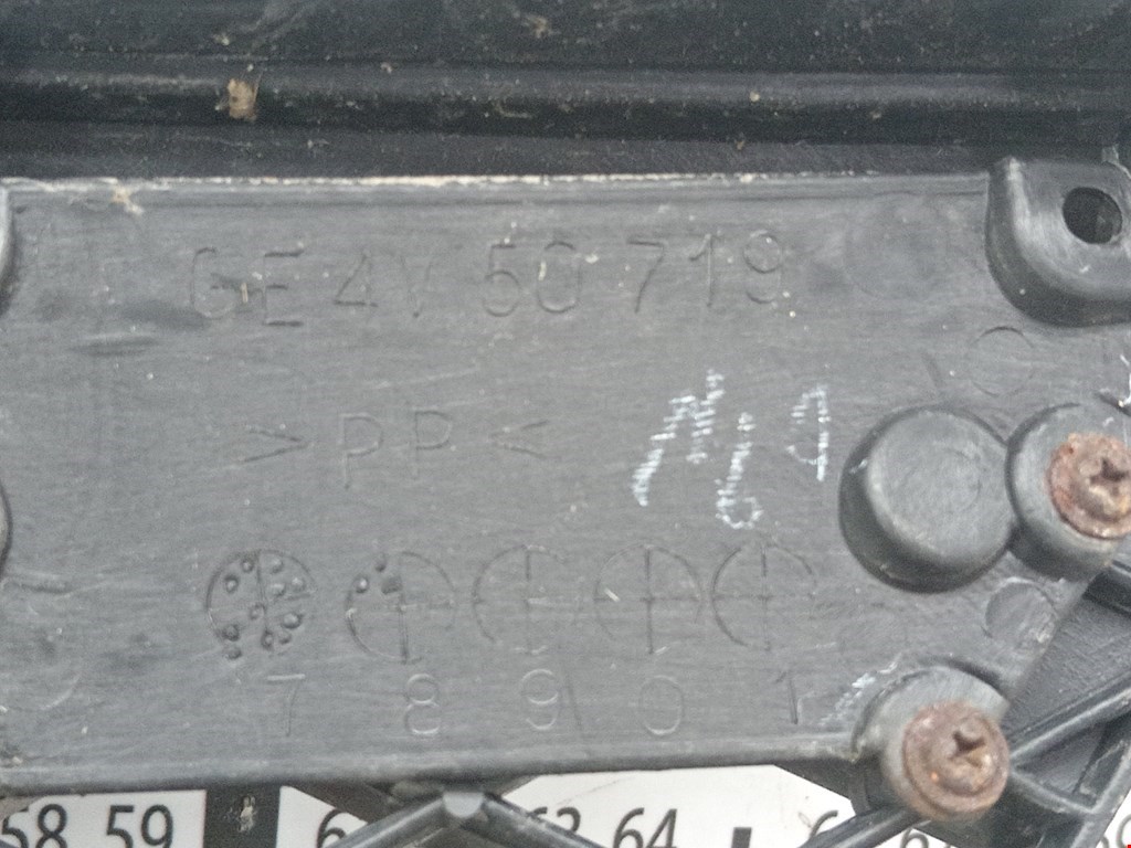 Решетка радиатора MAZDA 626 GF 1997-2003