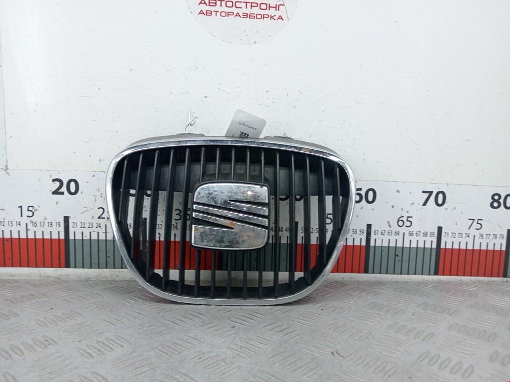 Решетка радиатора SEAT Ibiza 2002-2008