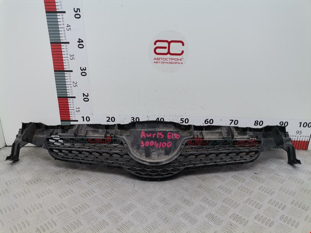 Решетка радиатора TOYOTA Auris E150 2006-2012
