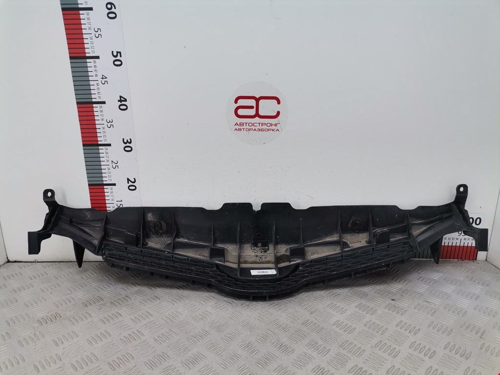 Решетка радиатора TOYOTA Auris E150 2006-2012