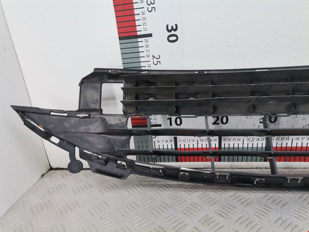 Решетка в бампер PEUGEOT 207 2006-2015