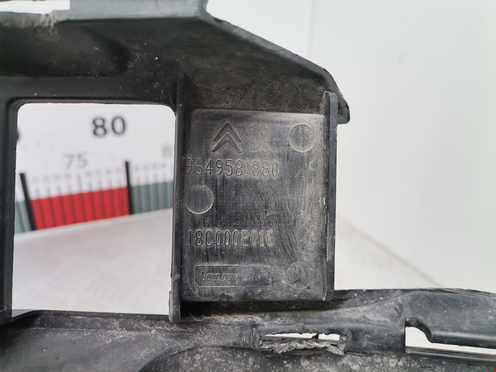 Решетка в бампер PEUGEOT 207 2006-2015