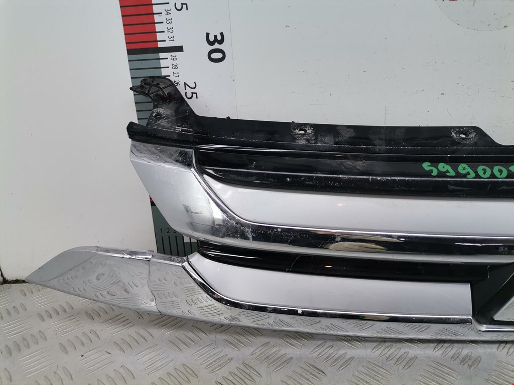 Решетка радиатора MITSUBISHI Outlander GF0W 2012-н.в.