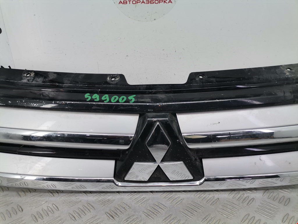 Решетка радиатора MITSUBISHI Outlander GF0W 2012-н.в.