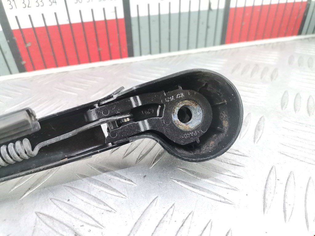 Поводок дворника задний (заднего) AUDI A6 C5 1997-2004