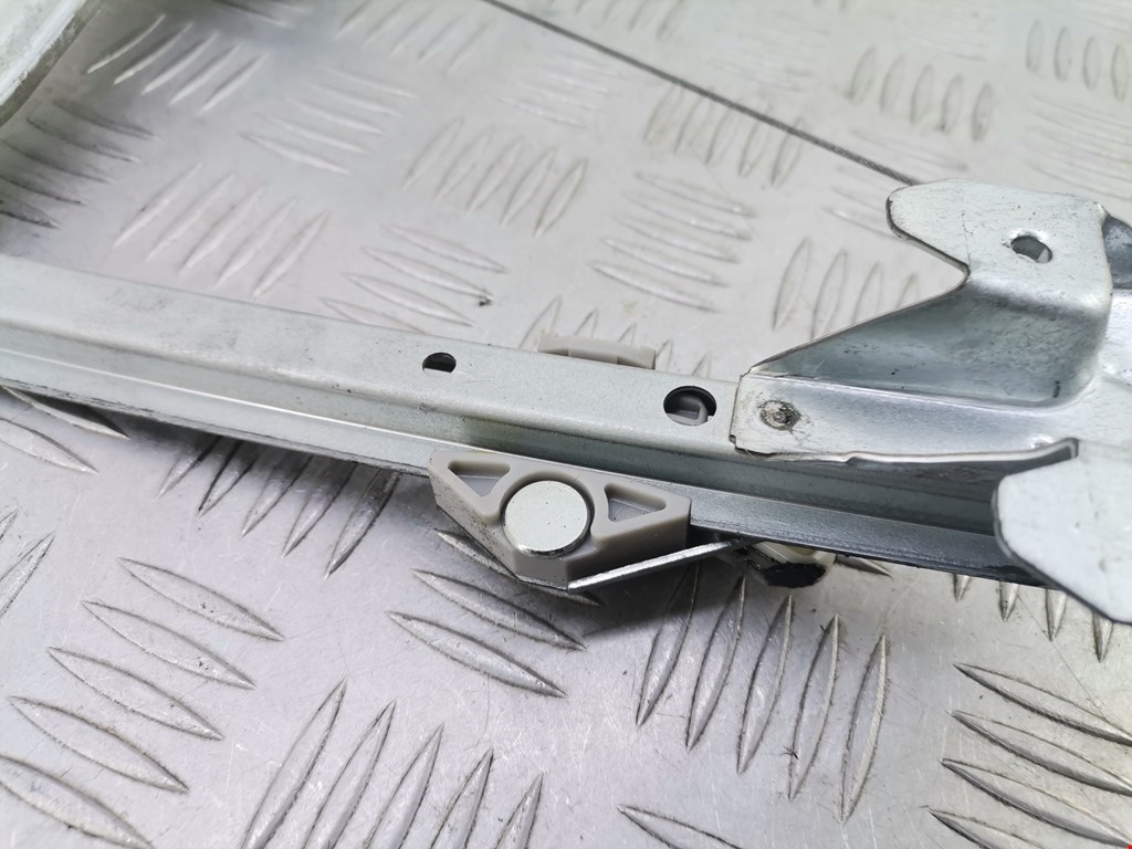 Стеклоподъемник задний правый OPEL Astra H/Family 2004-2015