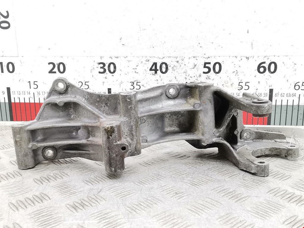 Кронштейн генератора VOLKSWAGEN Bora 1998-2005
