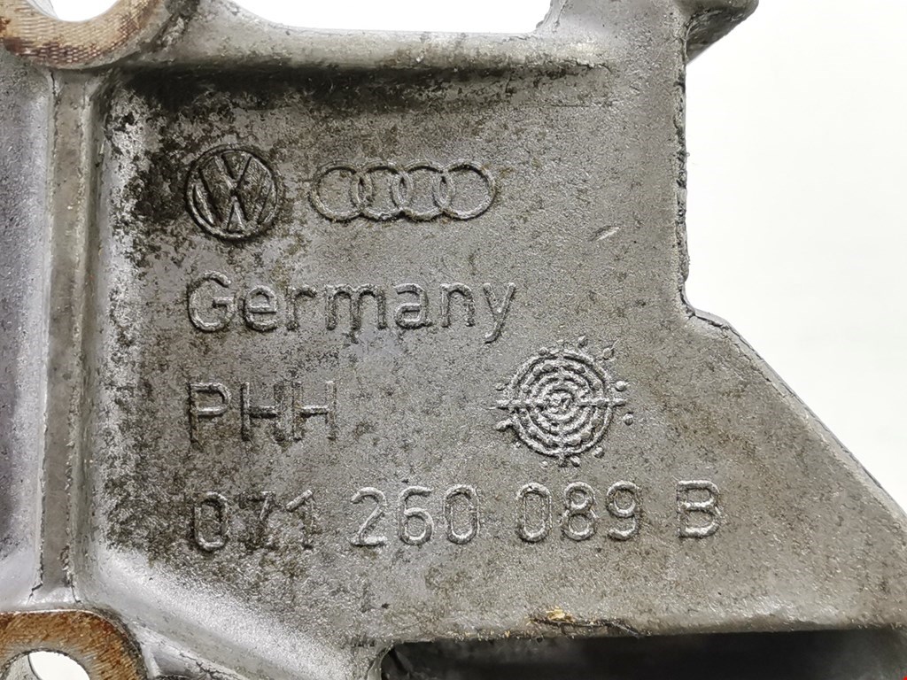 Кронштейн генератора VOLKSWAGEN Bora 1998-2005