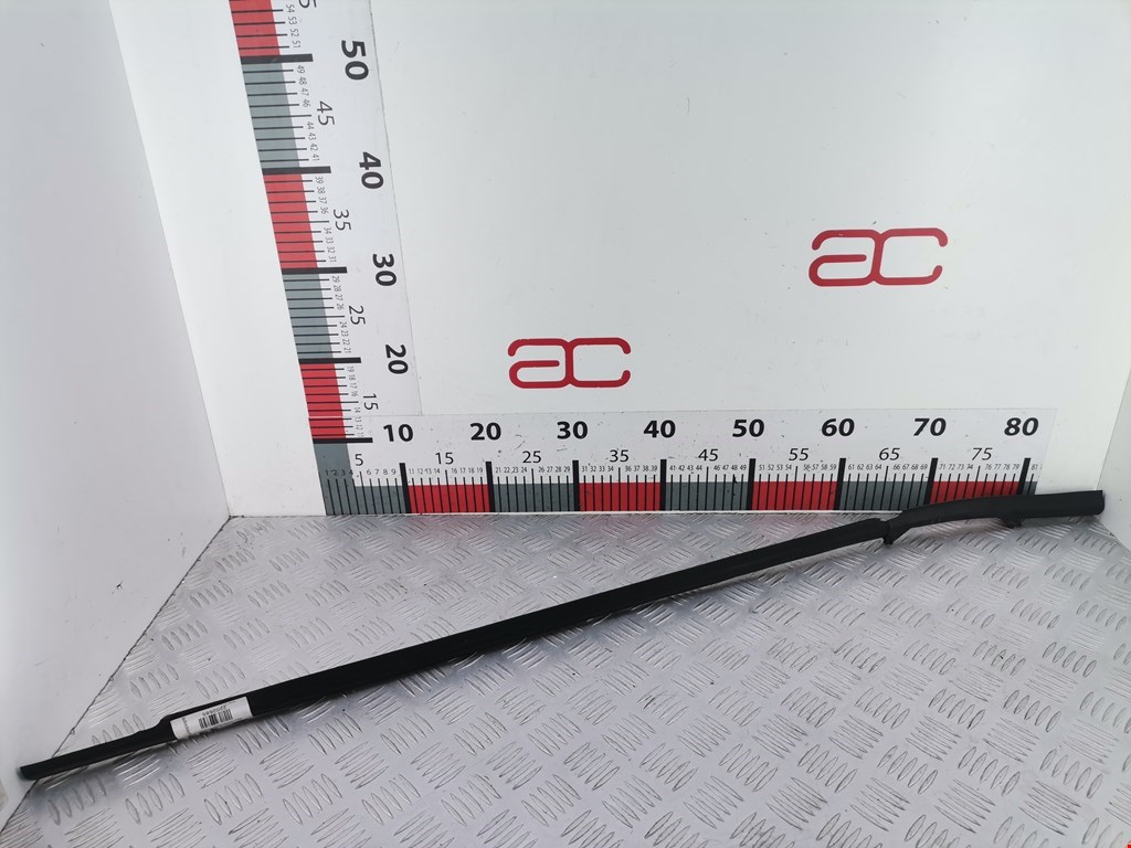 Накладка декоративная (молдинг) стекла двери передней правой Citroen C8 (2002-2014)