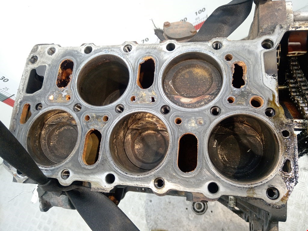 Блок цилиндров VOLKSWAGEN Bora 1998-2005