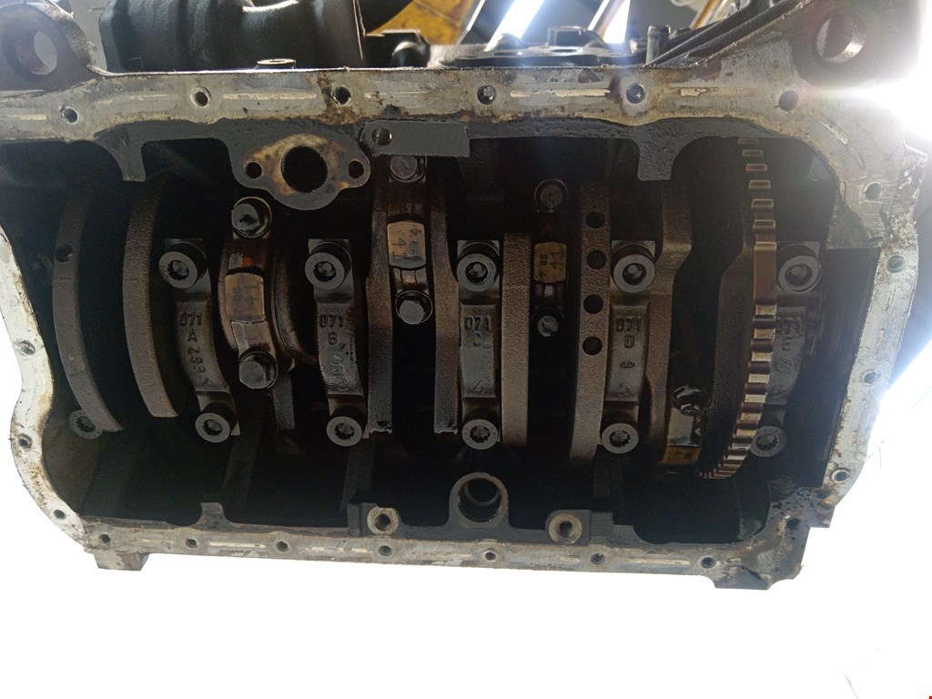 Блок цилиндров VOLKSWAGEN Bora 1998-2005