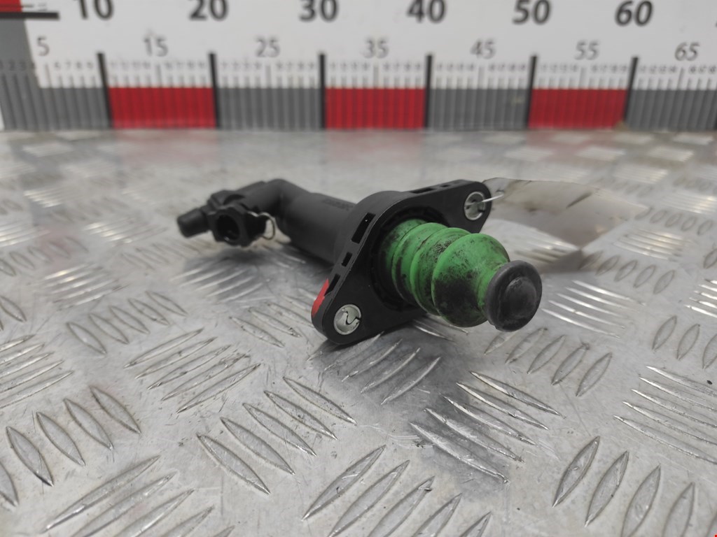 Цилиндр сцепления рабочий VOLKSWAGEN Polo IV 2001-2009