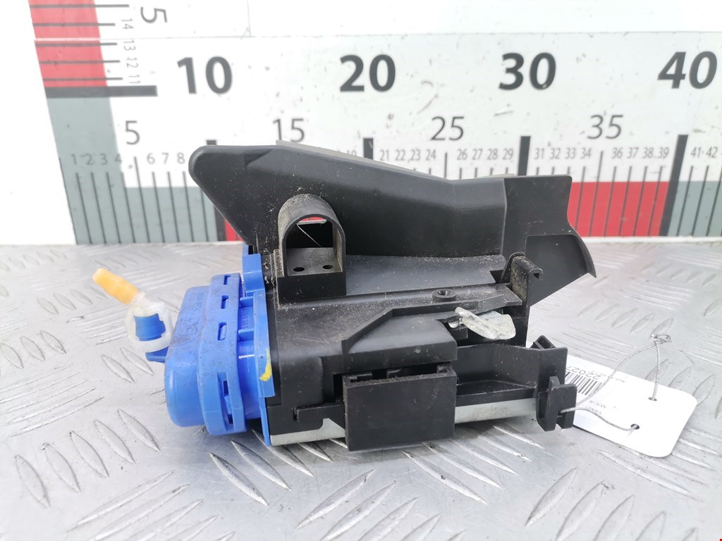 Замок двери задней правой AUDI A4 B5 1995-2001