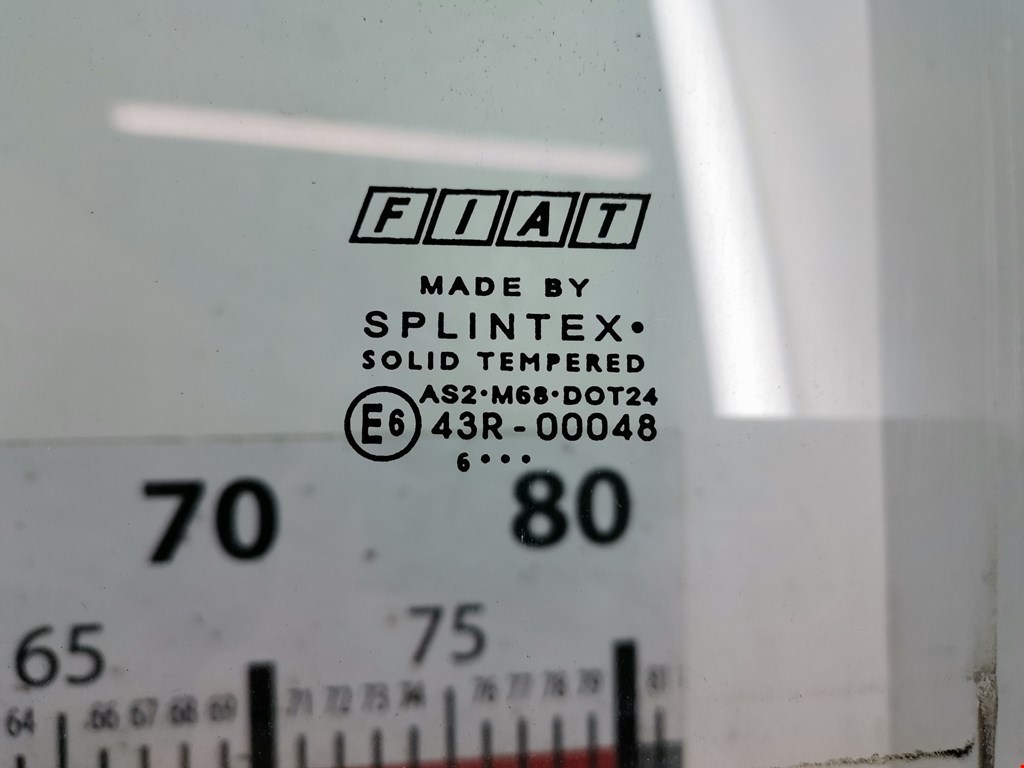 Стекло двери переднее левое FIAT Punto II (188) 1999-2007